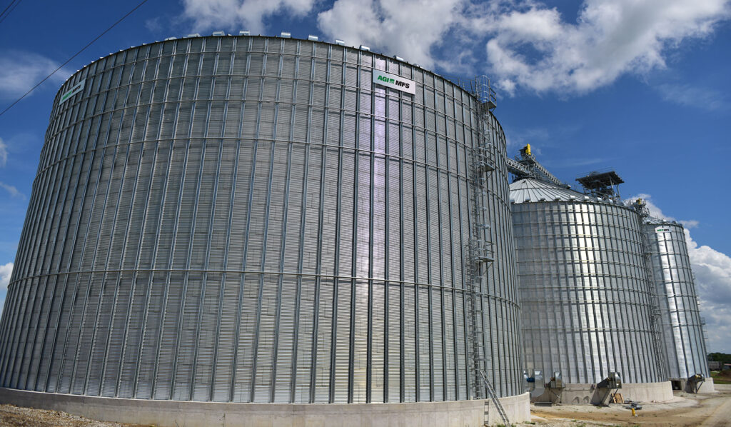 Commercial grain site, valley view storage