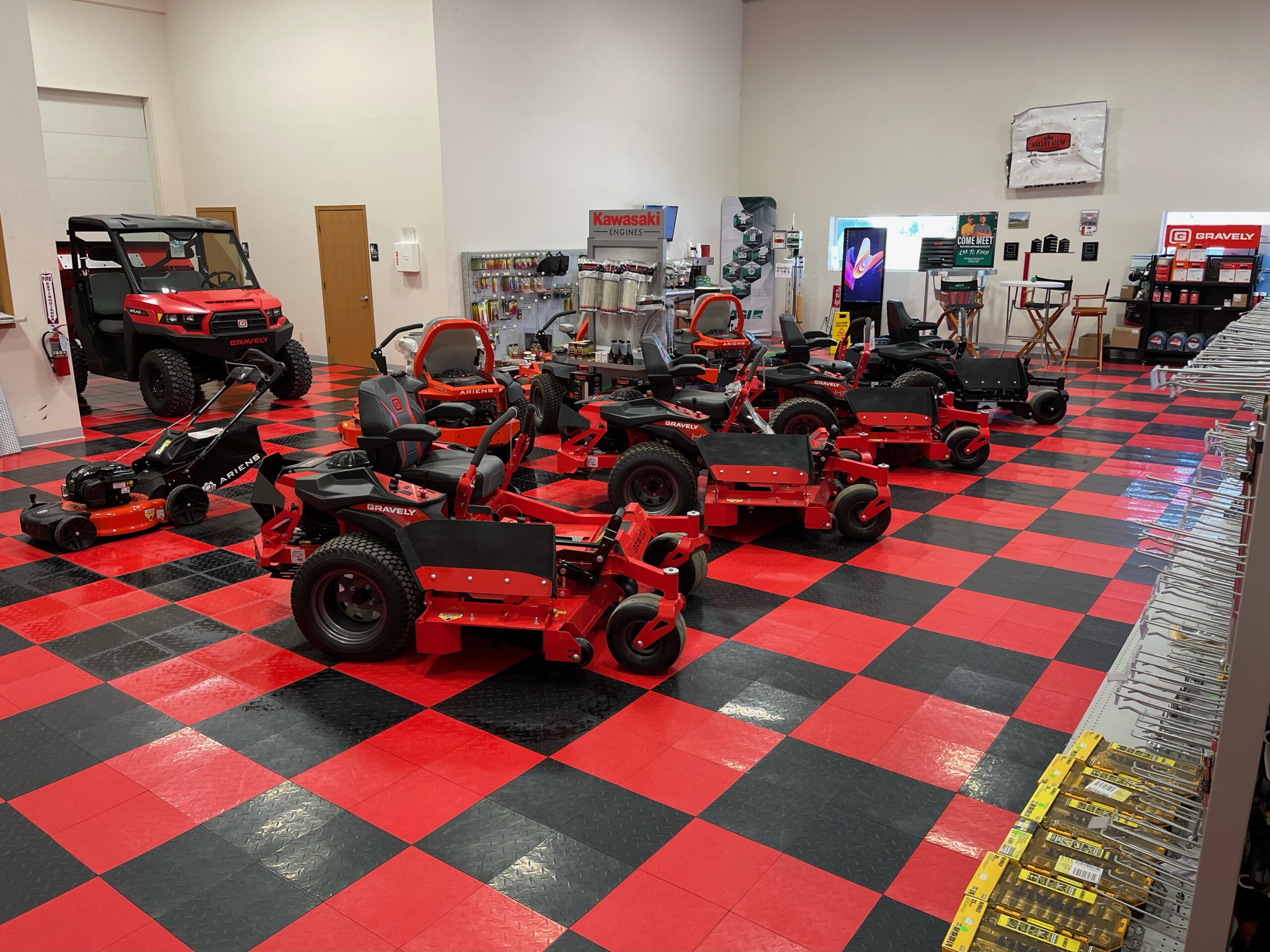 Divernon, IL Lawn Care & Parts Showroom